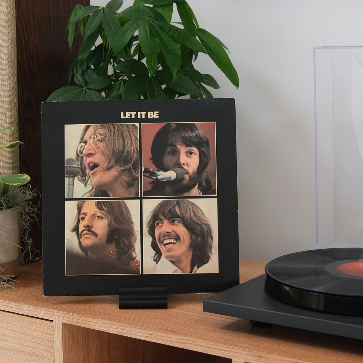 Record Display Stand - Strumland Now Playing Modern Vinyl Stand - Pitch Black